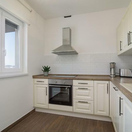 Luxury Apartman Ivana Trogir Exteriör bild